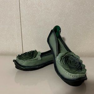 L' ARTISTE By Spring Step Sz 37 US 6.5 - 7 Dezi Green Leather Flats Shoes